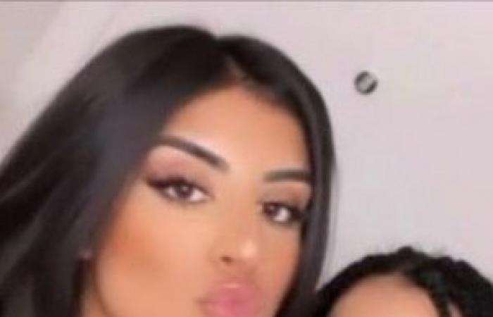 رهف القنون وحبيبتها تثيران جدلاً واسعاً ويتصدران التريند في أول فلم خادش بممارستهما الحميمة مع بعض!!