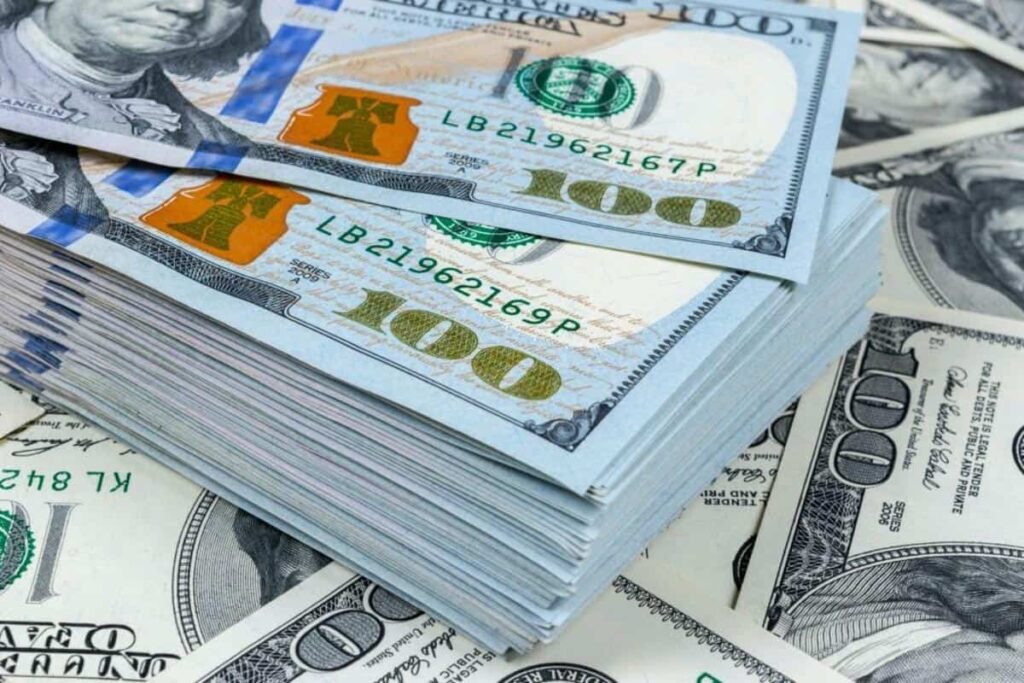 سعر الدولار مقابل الليرة السورية