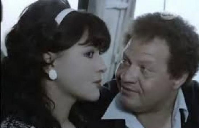 شاهد .. تفاصيل صادمة لأكثر مشهد ساخن في السينما المصرية بدأ بقبلات ساخنة وانتهى بمعاشرة كاملة في حضور طاقم التصوير .. والمخرج ولم يتحرك لوقف الممثلين