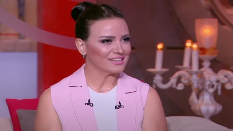"طبيب وممثل وعامل نظافة وسواق".. قصص الفنانات مع التحرش