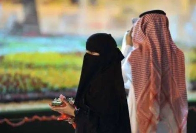عرض لمدة 24 ساعة...محام يعلن المرافعة عن أي امرأة تريد خلع زوجها مقابل 92 ريالا!