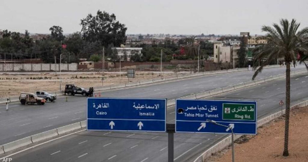 فيديو لـ"سيارة طائشة" جديدة في مصر.. والأمن يتدخل
