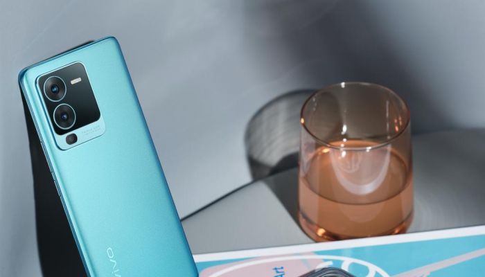 فيفو تطلق هاتفي V25 و V25 Pro بأداء عالي مع ميزات تصوير معززة لتحقيق التعبير الإبداعي
