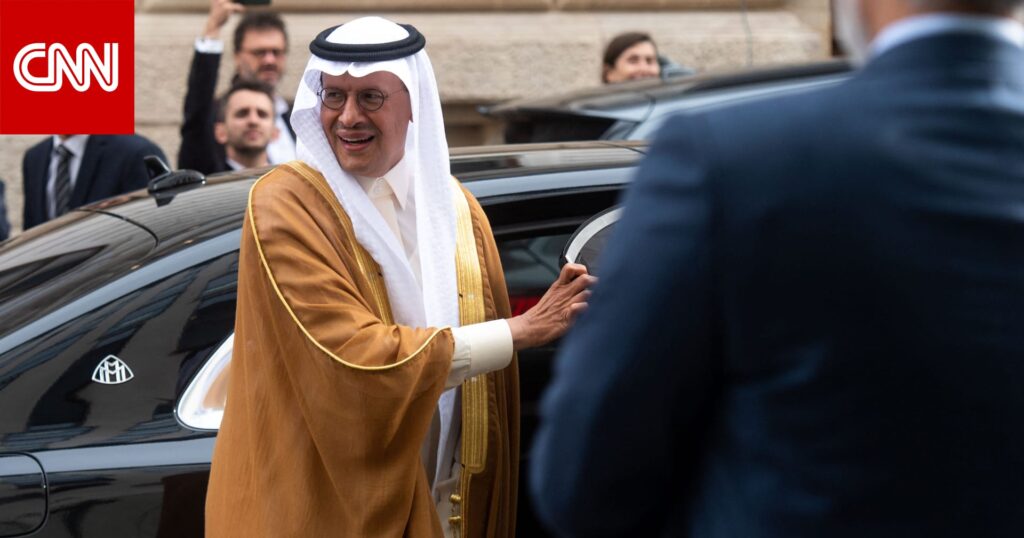 لماذا تحدت السعودية الولايات المتحدة عبر خفض أوبك إنتاج النفط؟