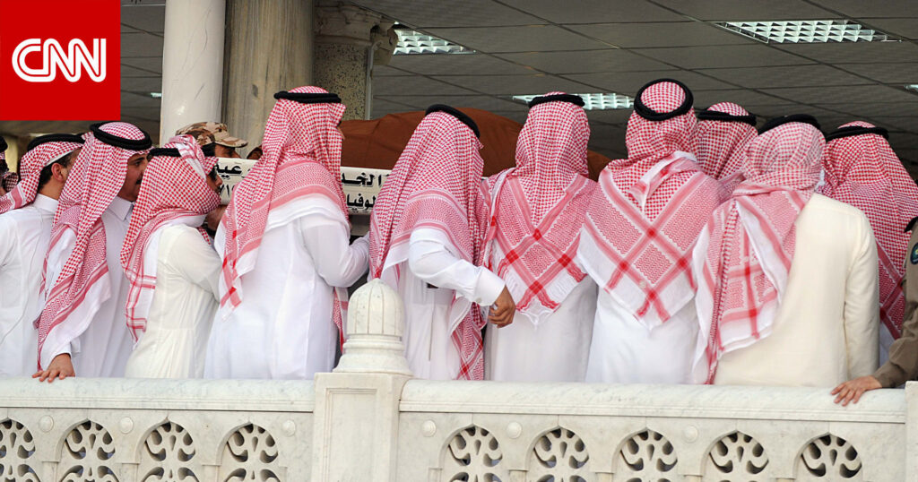 "لماذا خلقنا الله وهل هو بحاجة لعبادتنا؟".. أكاديمي سعودي يرد على سؤال أثار تفاعلا