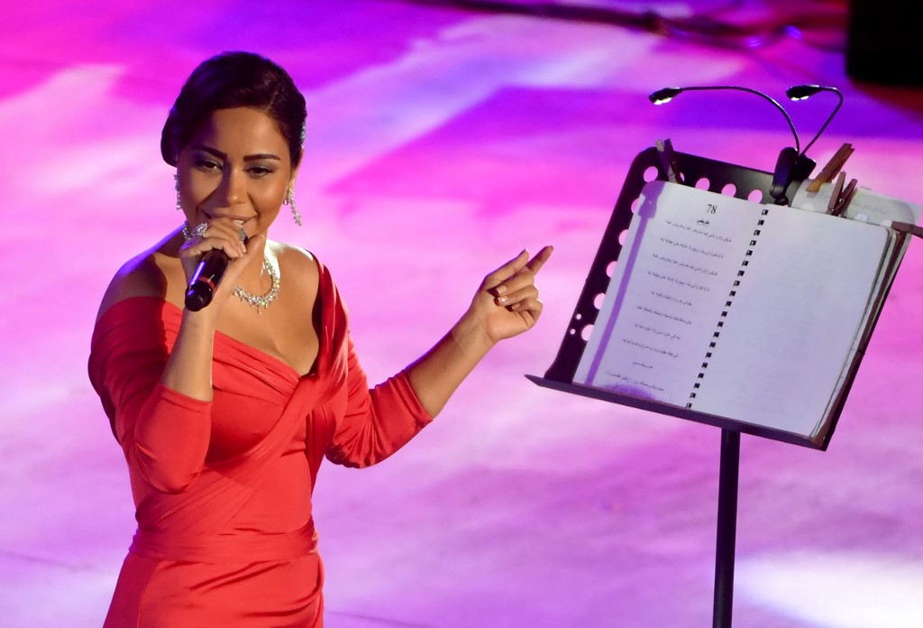 محامي شيرين عبد الوهاب يرد على شائعة وفاتها