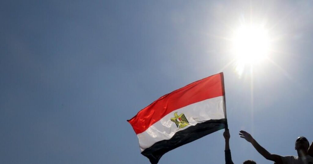 مصر تغلق بنوكها في لبنان