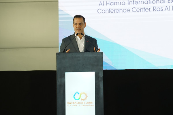 وكالة أنباء الإمارات - اختتام أعمال "قمة رأس الخيمة للطاقة"