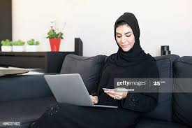 يُظهر هابل منظرًا لذيل مزدوج تم إنشاؤه بواسطة مهمة اصطدام كويكب