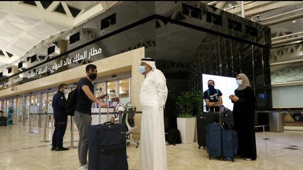 السعودية.. قرار جديد بشأن تأشيرات الدخول ومدة الإقامة