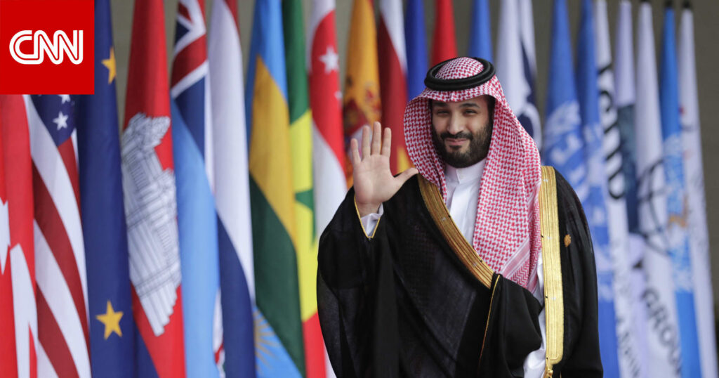 "اتجه إلى مقعده".. تفاعل على لقطة ولي العهد السعودي وماكرون في قمة العشرين
