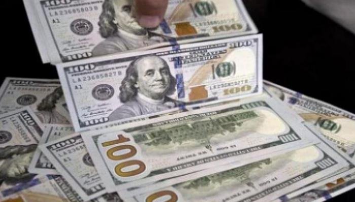 الجنيه المصري يقاوم الدولار.. 16 قرشا زيادة جديدة في أسعار العملة الخضراء
