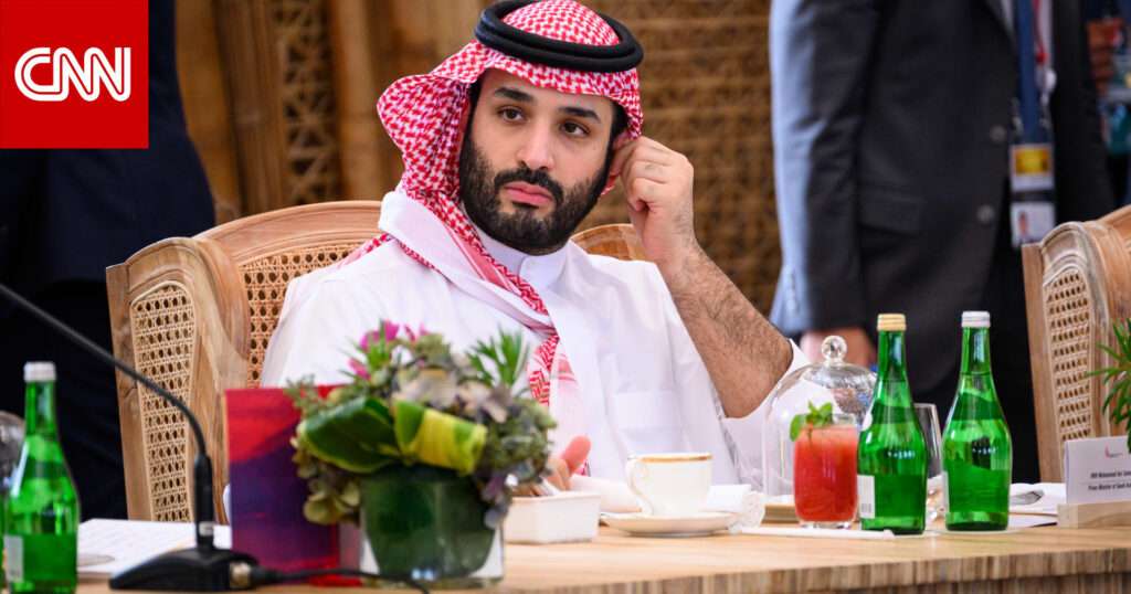 السعودية.. رصد حركة بيدي محمد بن سلمان بقمة العشرين يثير تفاعلا