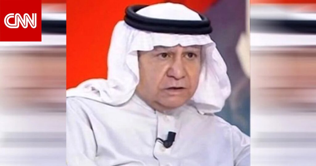 الكاتب السعودي تركي الحمد يهاجم "تكالب الوعاظ" على استغلال كل حدث "للدعوة والتبشير" بالإسلام
