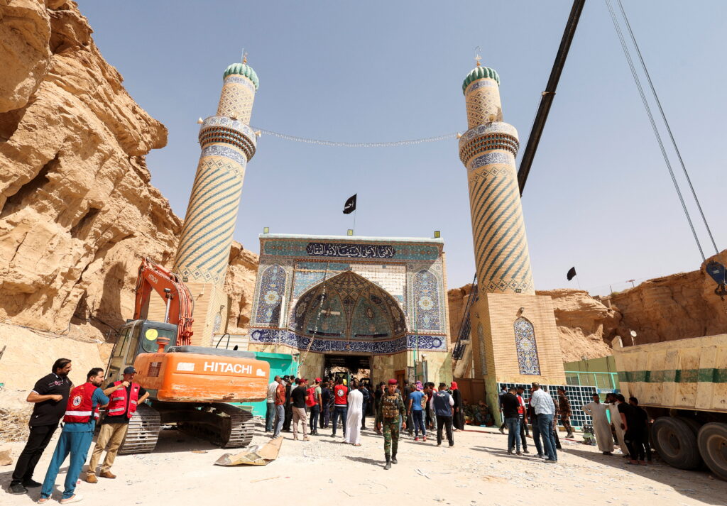 "تديرها عائلات وتتكسب منها".. العراق يسعى لتنظيم المزارات الدينية غير المسجّلة