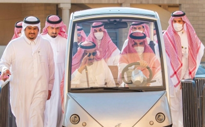 شاهد .. خادم الحرمين ‬⁩ يزور منطقة قصر الحكم في مدينة الرياض • صحيفة المرصد