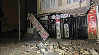 شاهد.. مقاطع رصدتها كاميرات المراقبة للحظات مرعبة لزلزال تركيا • صحيفة المرصد