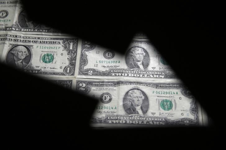 عاجل: للتخلص من هيمنة الدولار.. الدول تتجه نحو تبني عملة رقمية مدعومة بالذهب