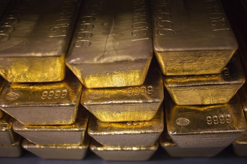 ما الأسباب التي دفعت الذهب نحو معاودة الصعود اليوم؟