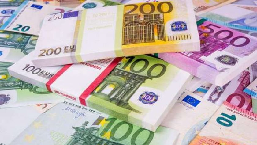 قرب 35 جنيهًا.. سعر اليورو اليوم الجمعة 13 يناير 2023 في مصر