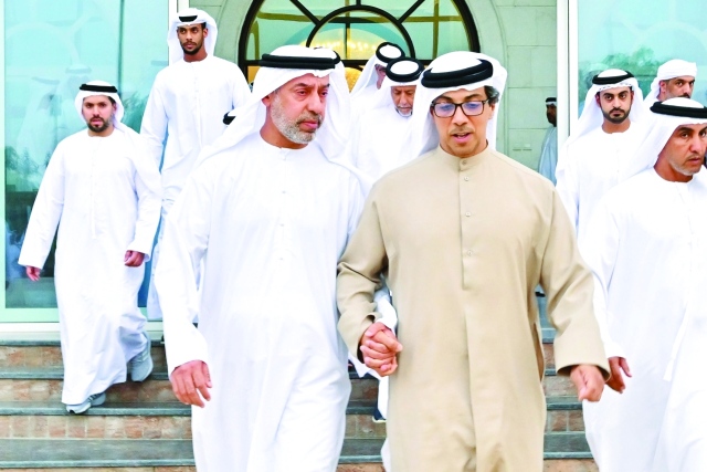 منصور بن زايد يعزي في وفاة شبيب الظاهري
