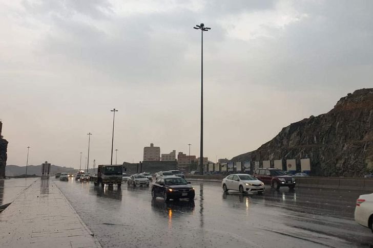 أمطار رعدية وسيول.. الأرصاد تكشف عن توقعات طقس غدا الأربعاء