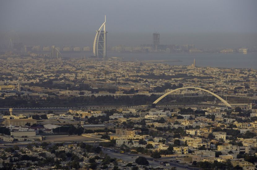 ارتفاع سوق العقارات السكنية في دبي يمتد إلى أطراف المدينة