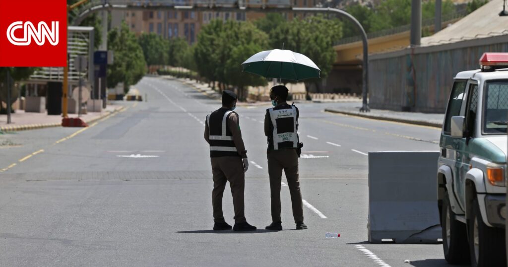 السعودية.. 3 أشخاص يعتدون على آخر بالسلاح الأبيض بسبب خلاف مالي والأمن العام يُعلق