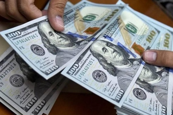 بعد قفزة الذهب.. تعرف على سعر الدولار اليوم بالبنوك والسوق السوداء