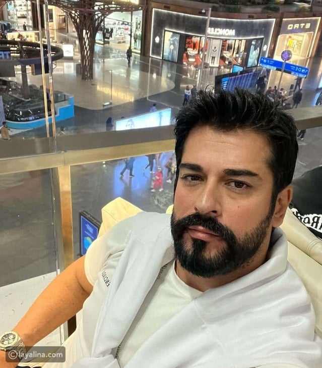 بوراك أوزجيفيت يكذب خبر محادثته مع العارضة أنجلينا ميشيل
