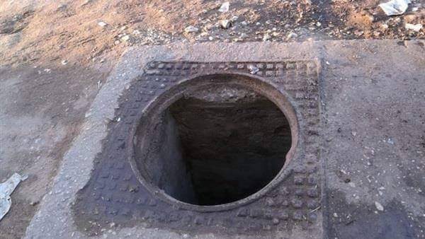 تفاصيل مصرع 3 عمال وإصابة آخر داخل بيارة صرف صحي بالغربية| بث مباشر