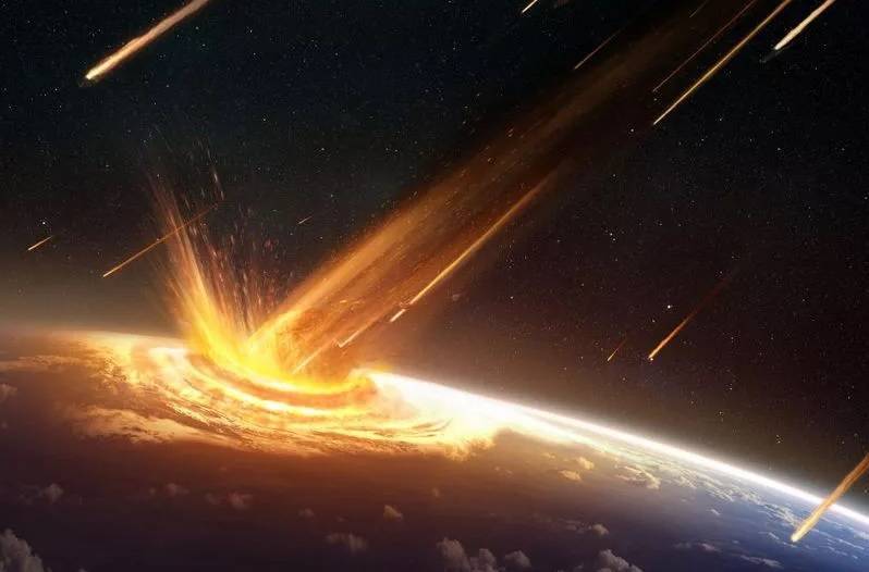 «دينيليكوين» أكبر نيزك يضرب الأرض