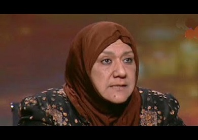 صافي ناز كاظم تتراجع عن بيع مكتبتها الخاصة بمليون جنيه: نوارة بنتي زعلت