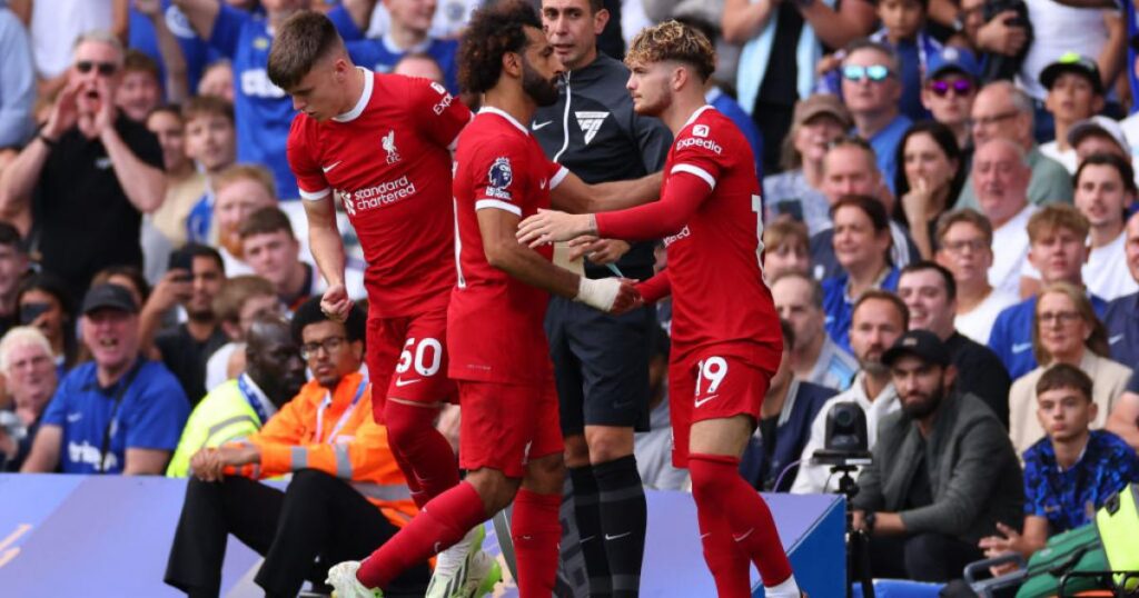 غضب محمد صلاح يشغل مواقع التواصل.. كيف برر يورغن كلوب قراره؟
