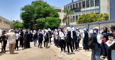 غلق باب التحويل الإلكترونى بين المدارس فى الجيزة غدا.. اعرف خطوات التقديم