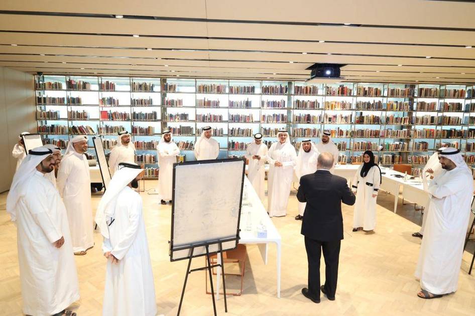 «كهرباء الشارقة».. برنامج تدريبي لتطوير مهارات الكوادر القيادية