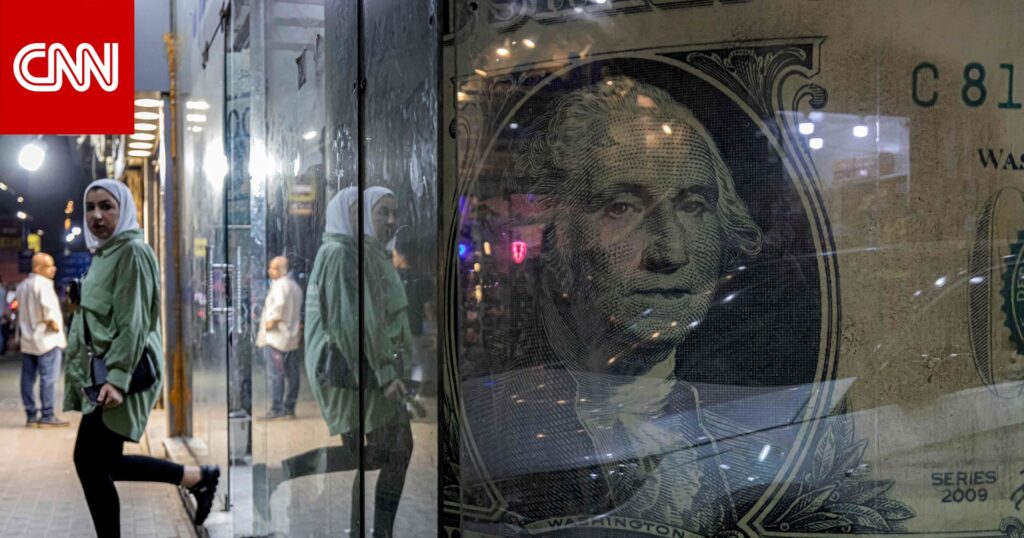 مصر.. تحرك سعر صرف الدولار في السوق الموازية وسط زيادة الإقبال على الذهب