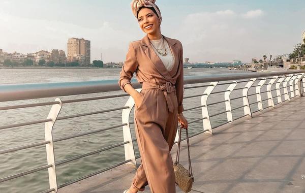 موديلات جمبسوت ملونة للمحجبات بأسلوب مدونات الموضة لستايل مرح
