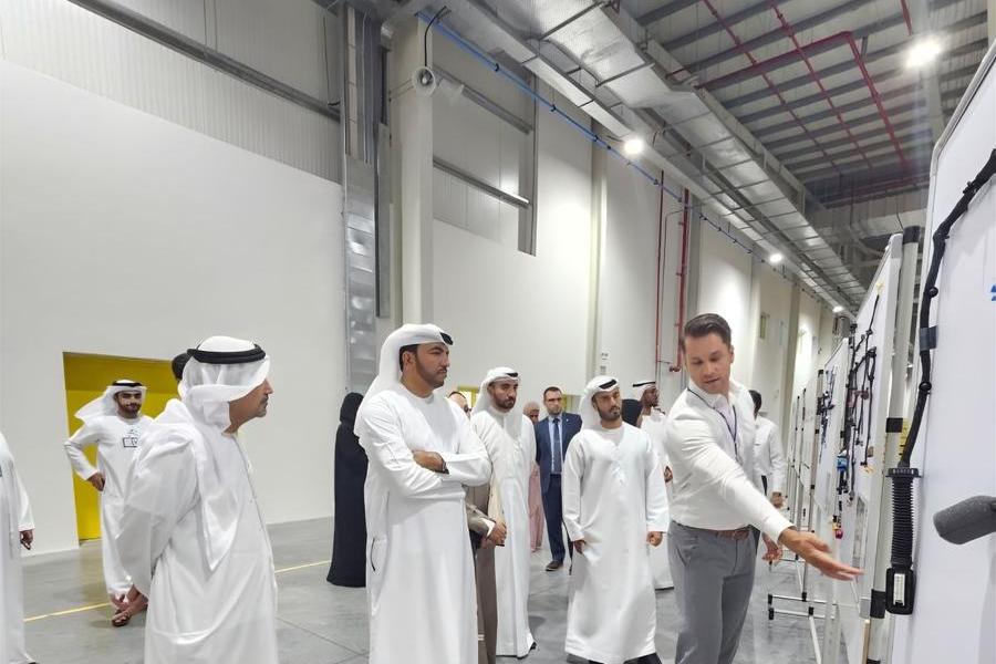 وزارة الصناعة والتكنولوجيا المتقدمة تطلع على خطط التوسع وفرص الاستدامة والتحول التكنولوجي لدى الشركات الصناعية في هيئة المنطقة الحرة بإمارة الفجيرة