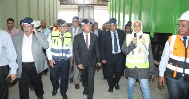 وزير النقل يتفقد خطوط إنتاج المترو وعربات البضائع والغلال بمصنع سيماف