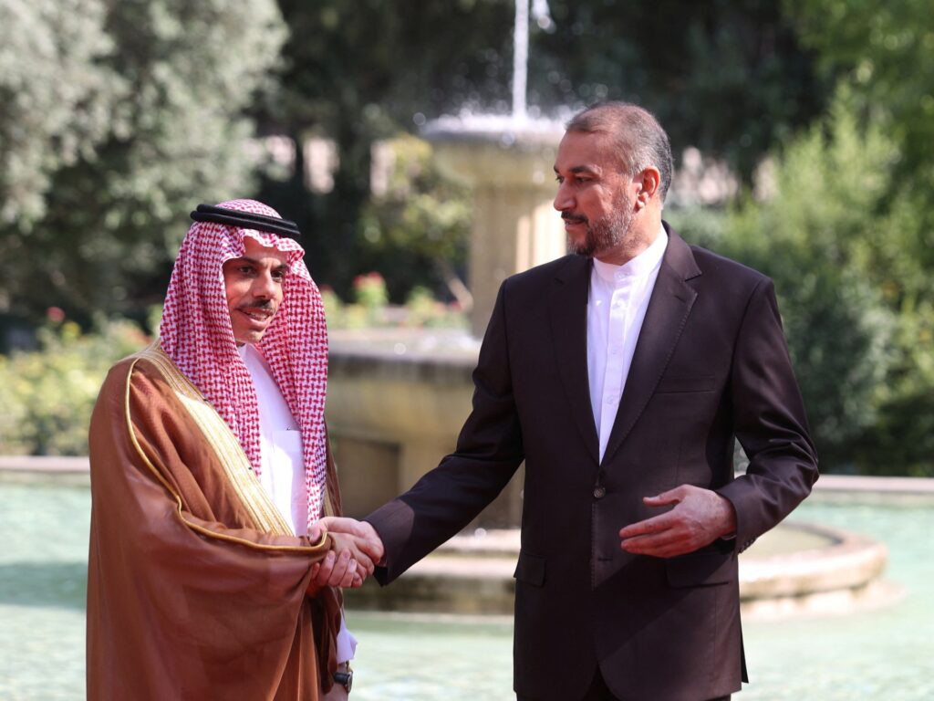 وزير خارجية إيران يصل الرياض لأول مرة بعد استئناف العلاقات | أخبار